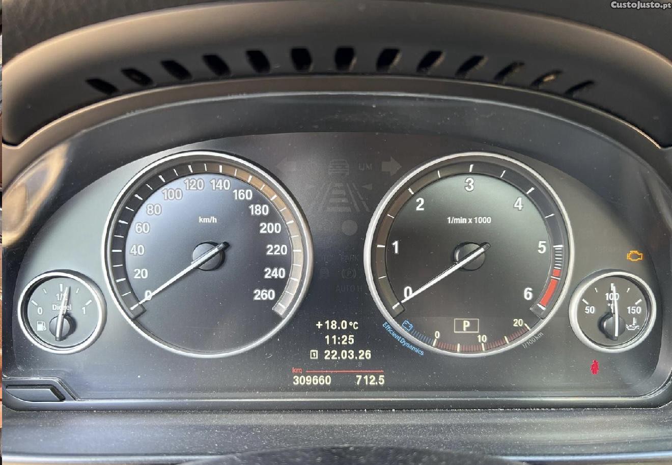 BMW 520 D Automatico Luxury Line 2012 — fotografia 9