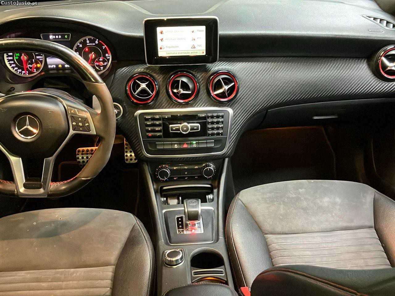 Mercedes-Benz A 45 AMG 4-MATIC — fotografia 11