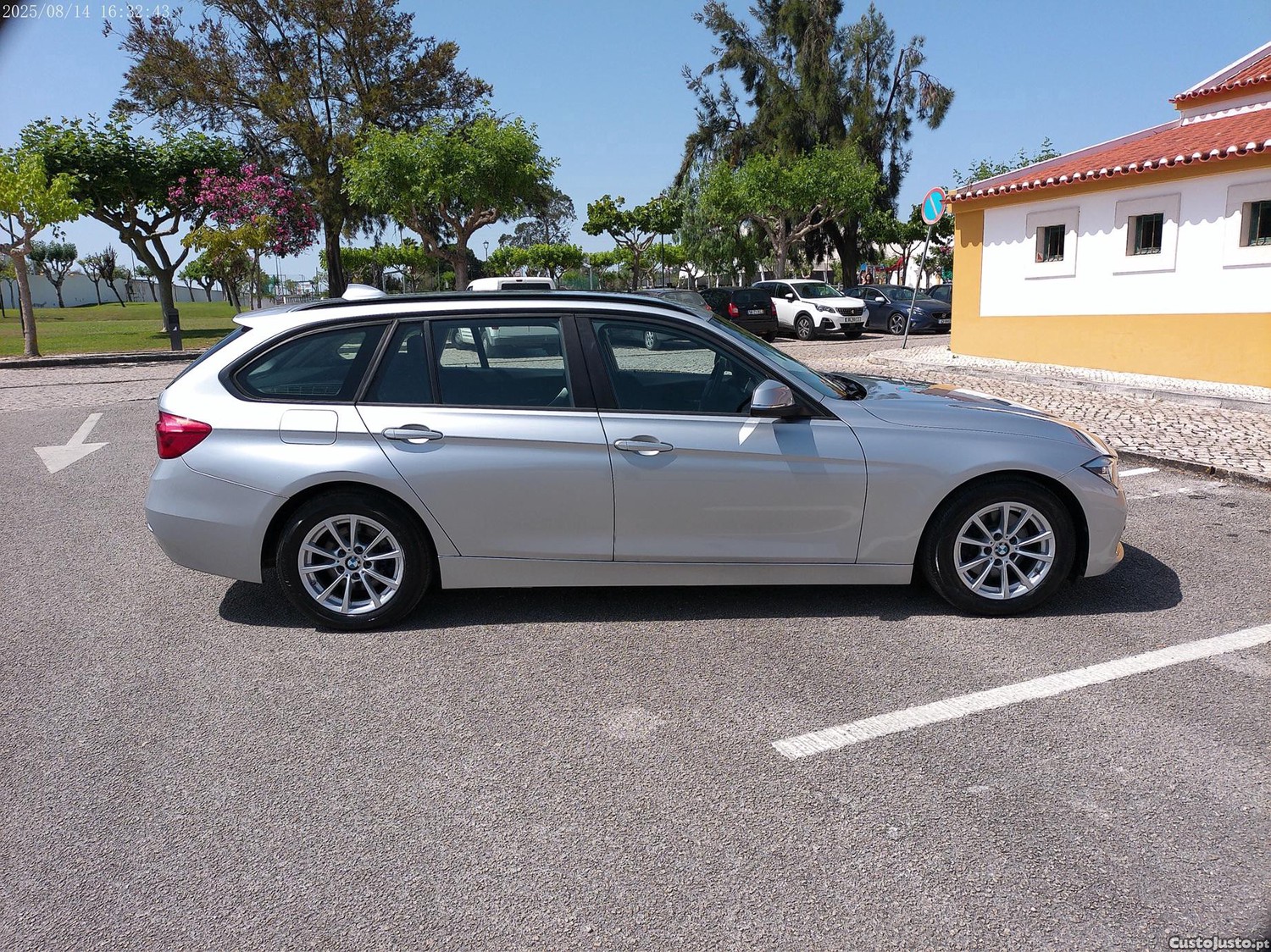 BMW 320 d Touring Efficient Dynamics — fotografia 6