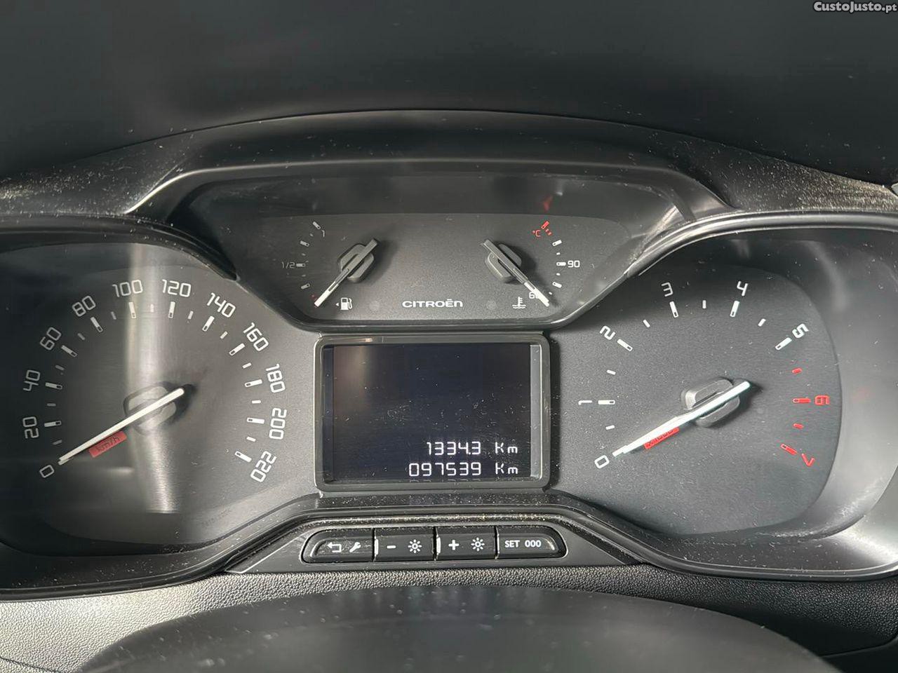 Citroën C3 1.2 PureTech C-Series — fotografia 11