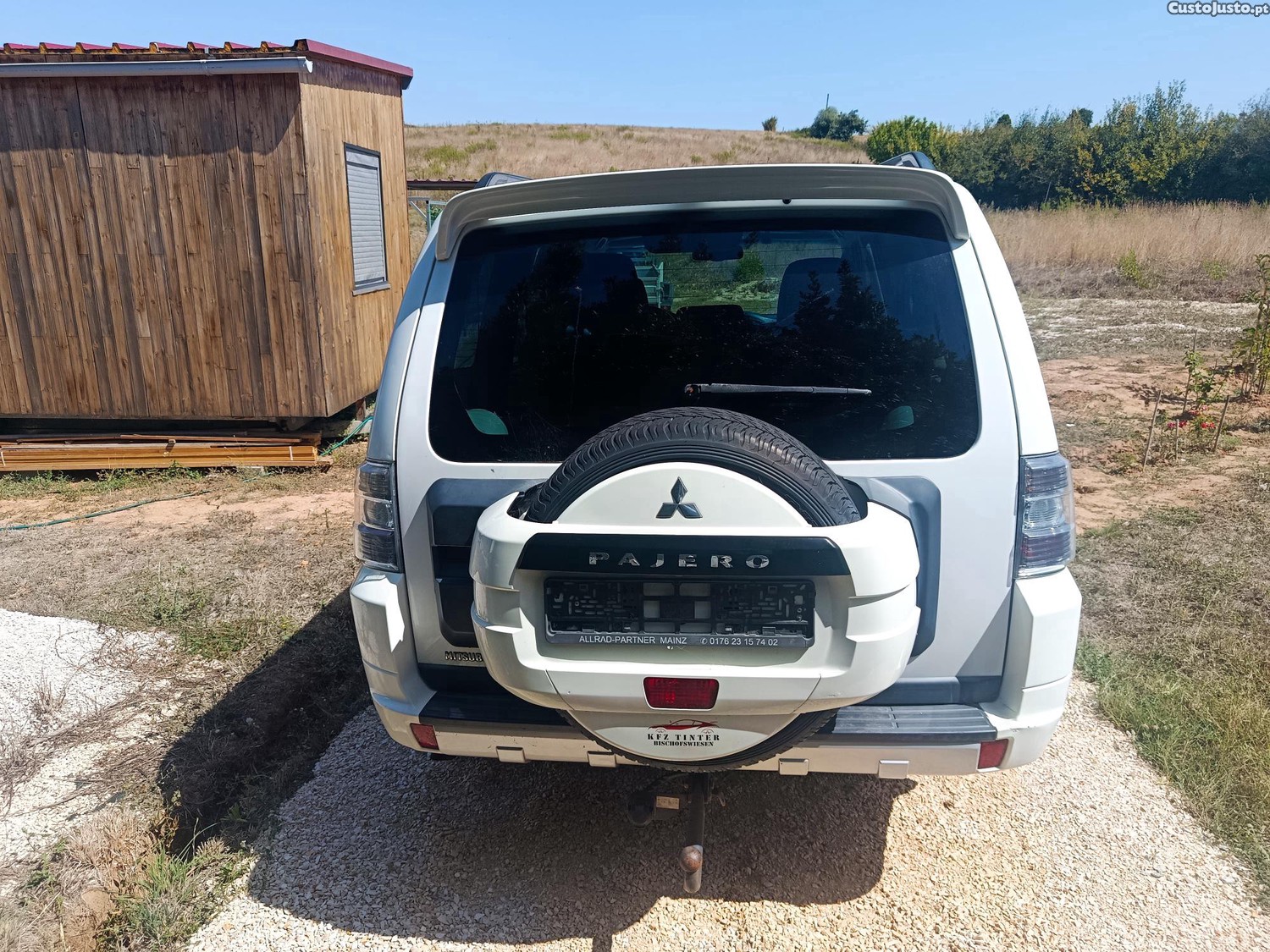 Mitsubishi Pajero 3.2 DI-D Instyle, 200 cv, 4x4 — fotografia 4