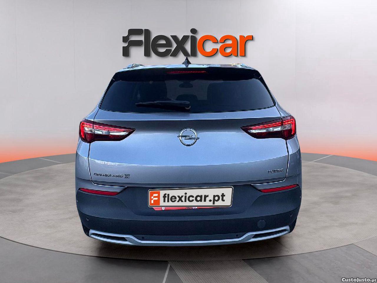 Opel Grandland X 1.2 T Ultimate — fotografia 12