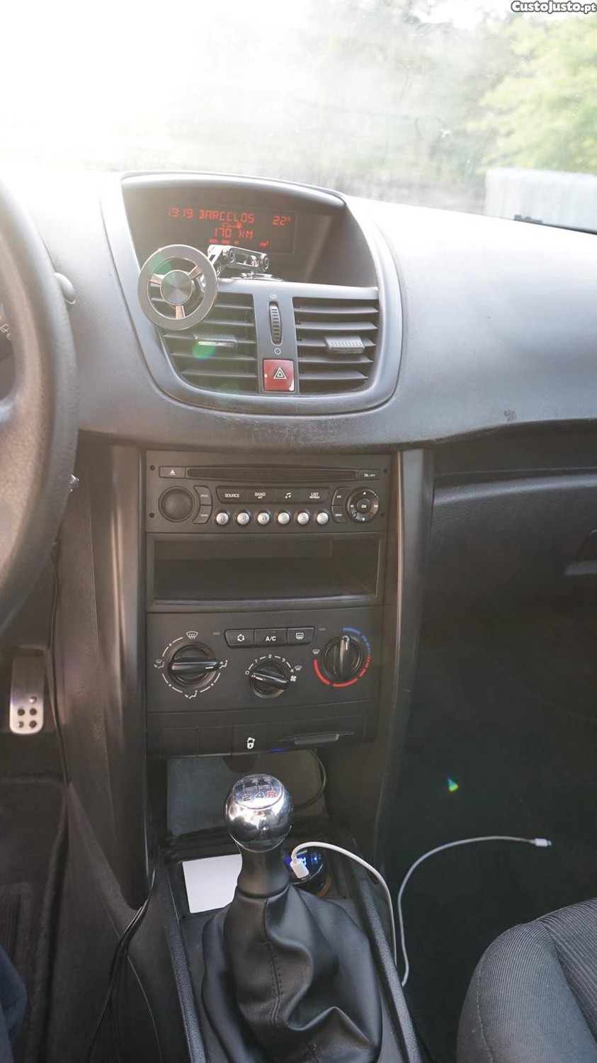 Peugeot 207 Coupe — fotografia 2