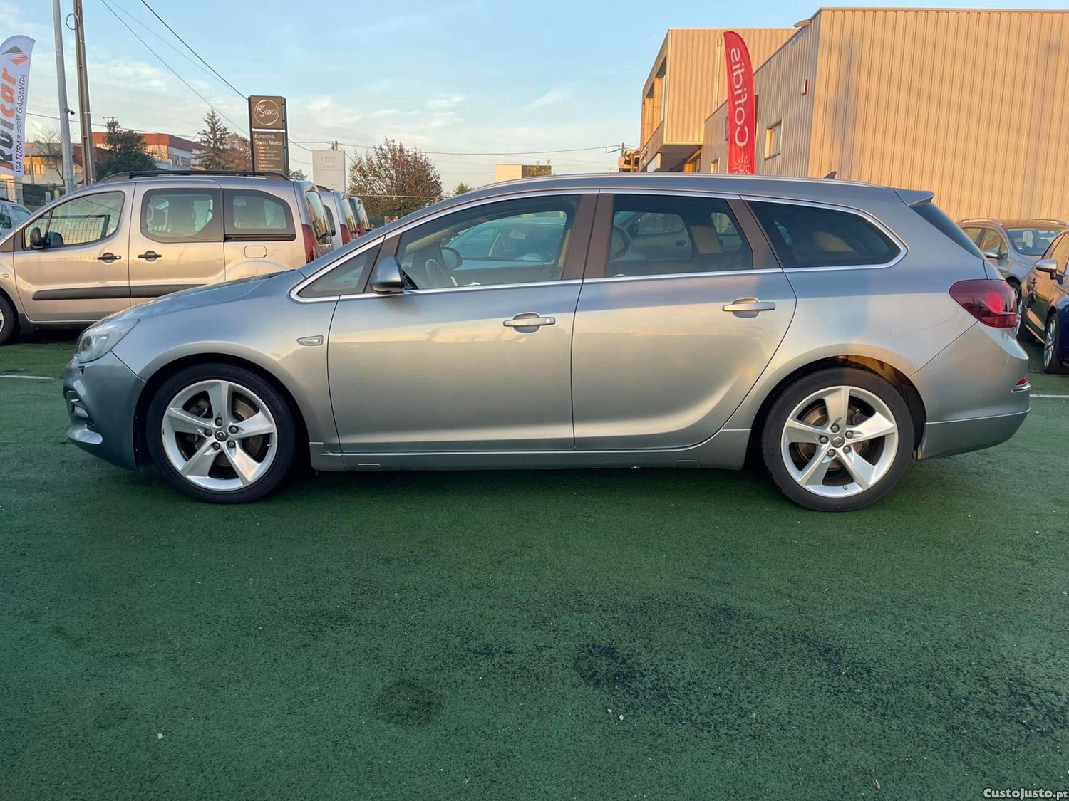 Opel Astra Sports Tourer - 13 foto 4