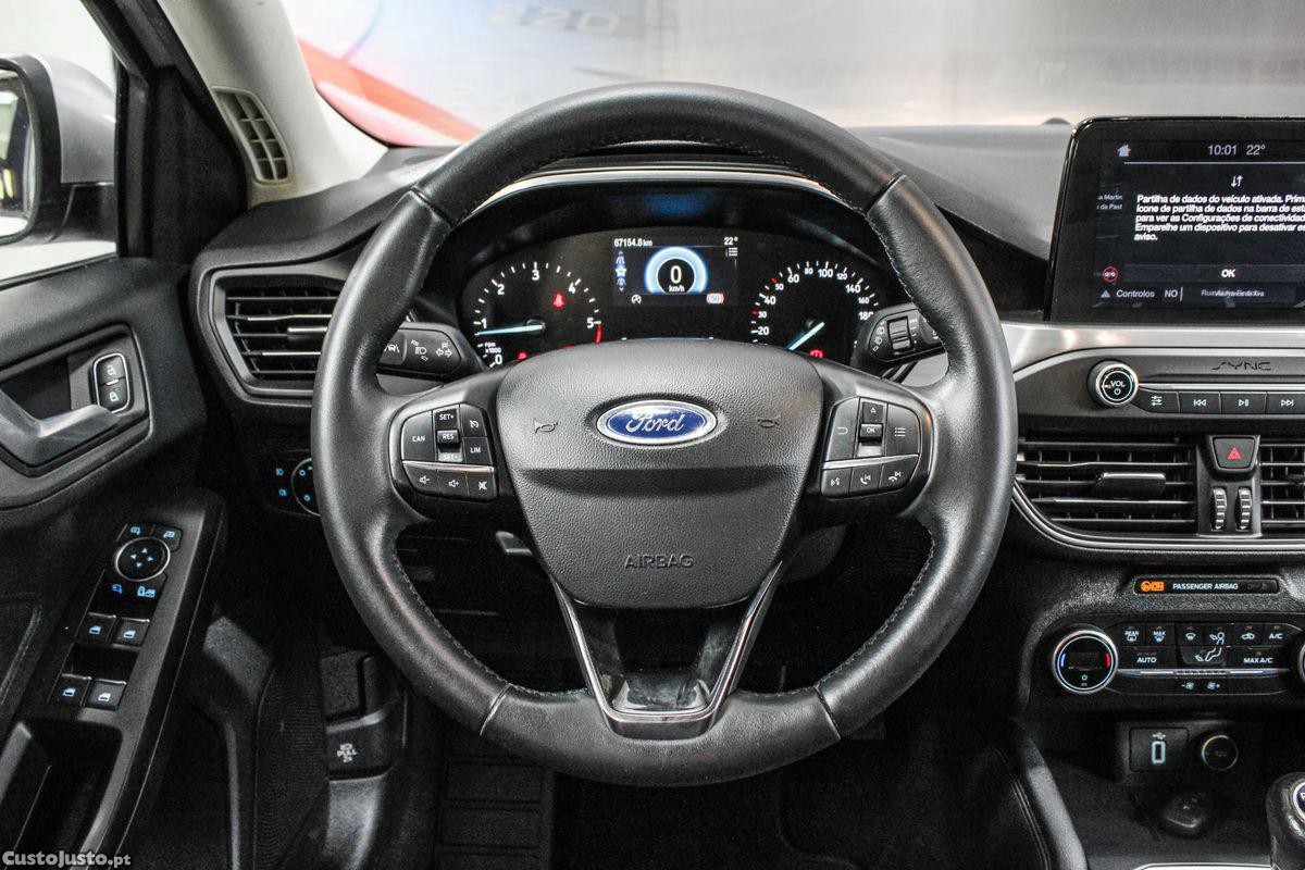 Ford Focus 1.5 TDCi Titanium — fotografia 22