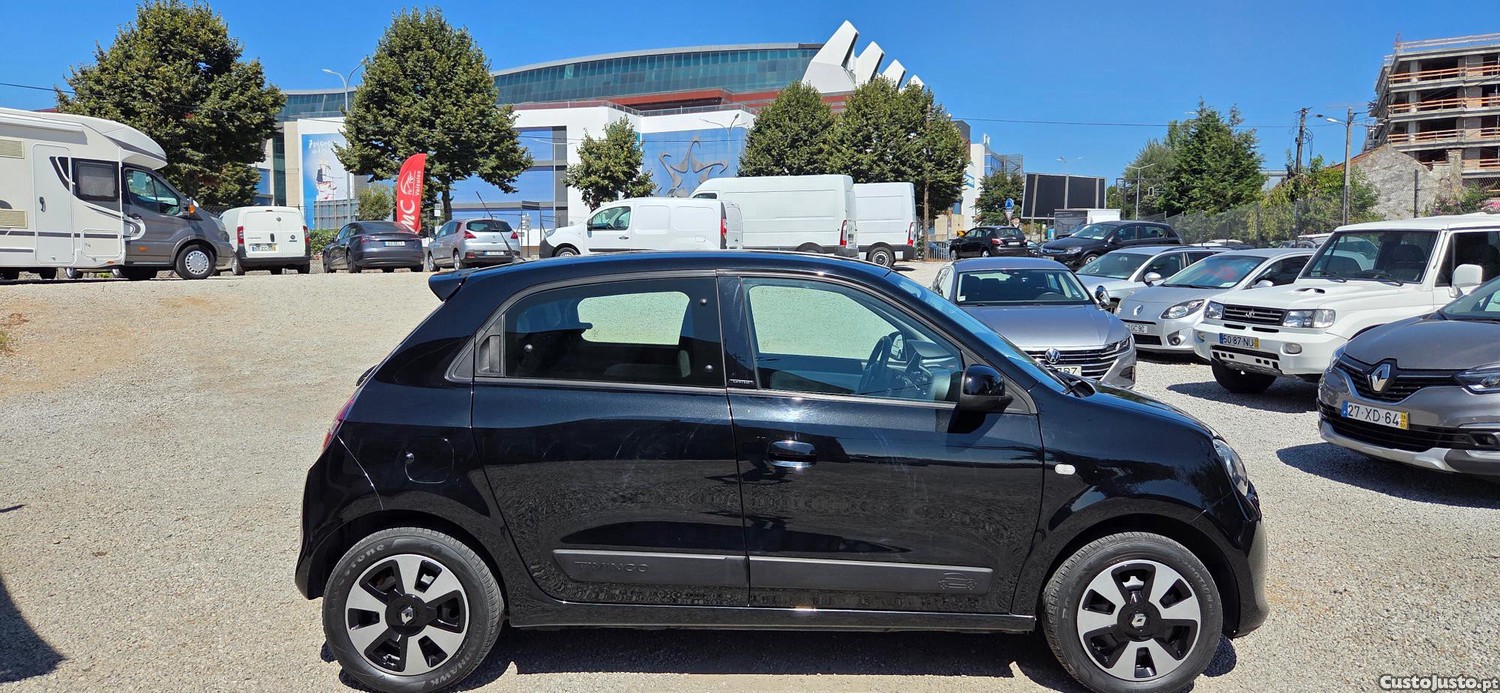 Renault Twingo SCE LIMITED — fotografia 3
