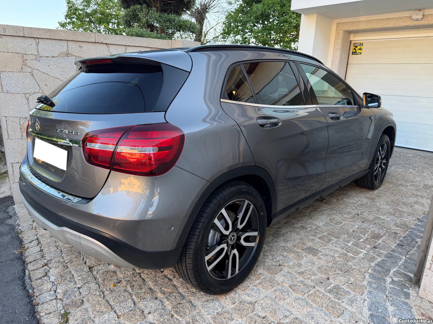 Mercedes-Benz GLA 180 d Peak Edition — photo 2