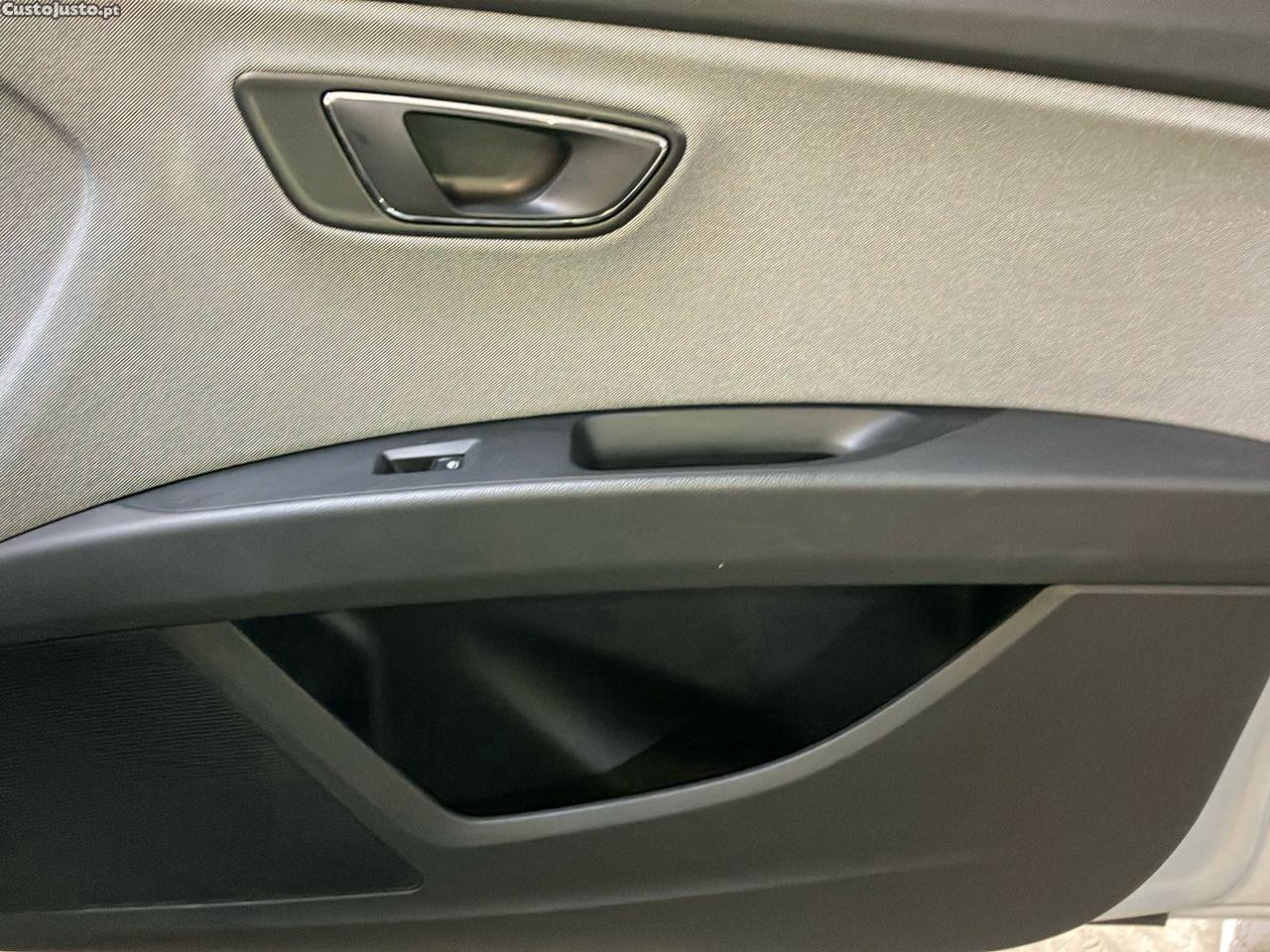 SEAT Leon 1.0 EcoTSI Style Ecomotive S/S — fotografia 2