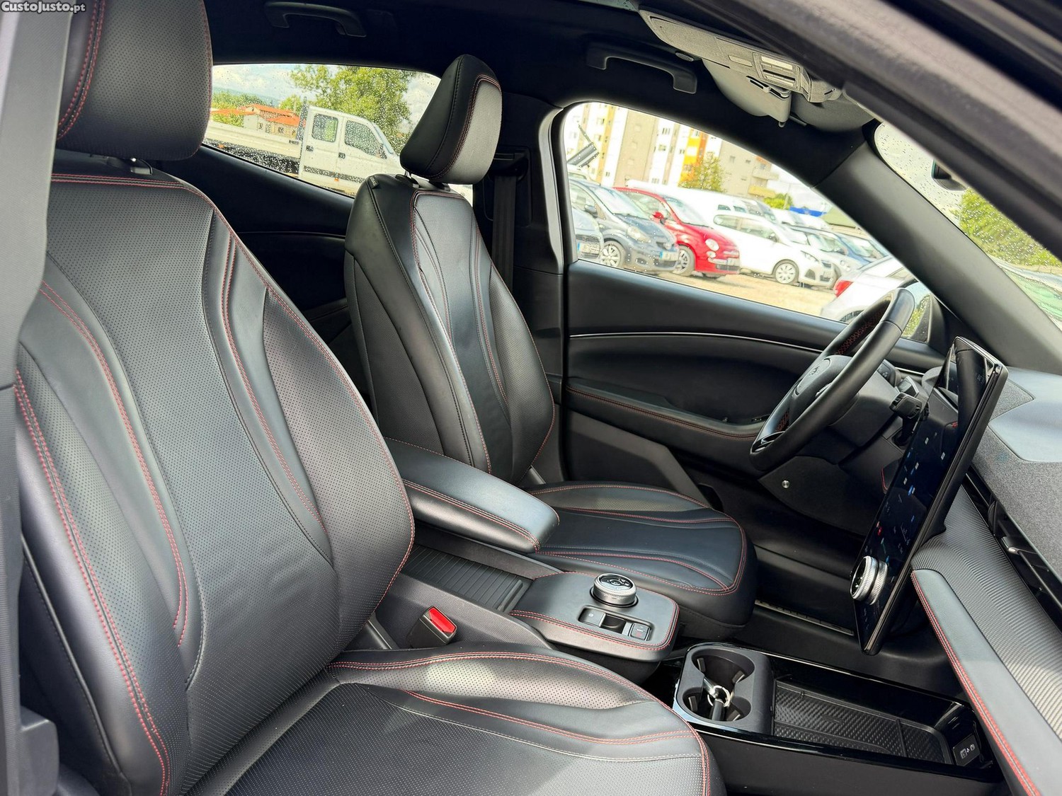 Ford Mustang Mach-E 75.7 kWh Premium AWD — fotografia 7