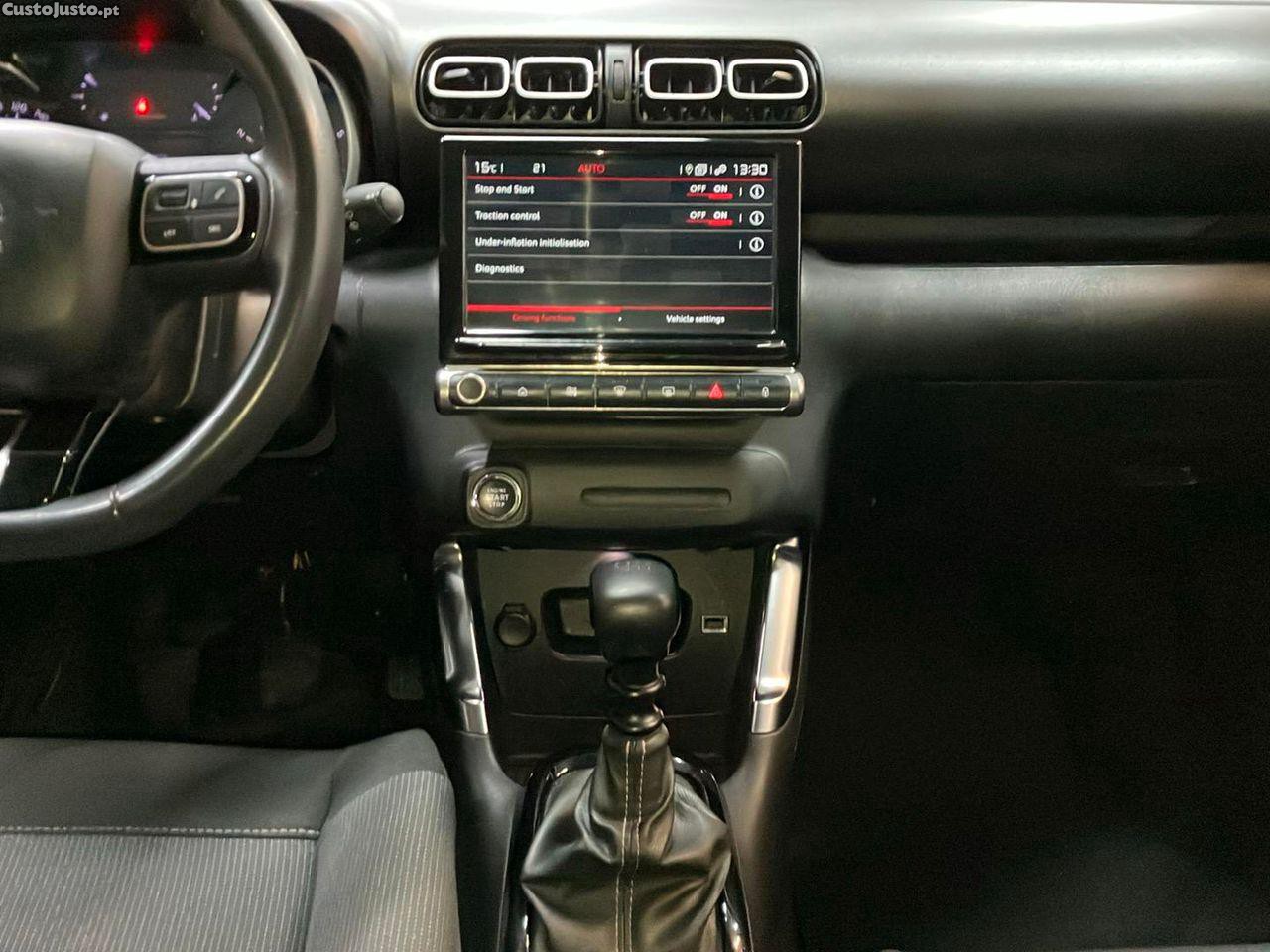 Citroën C3 1.5 BlueHDi Shine — fotografia 15