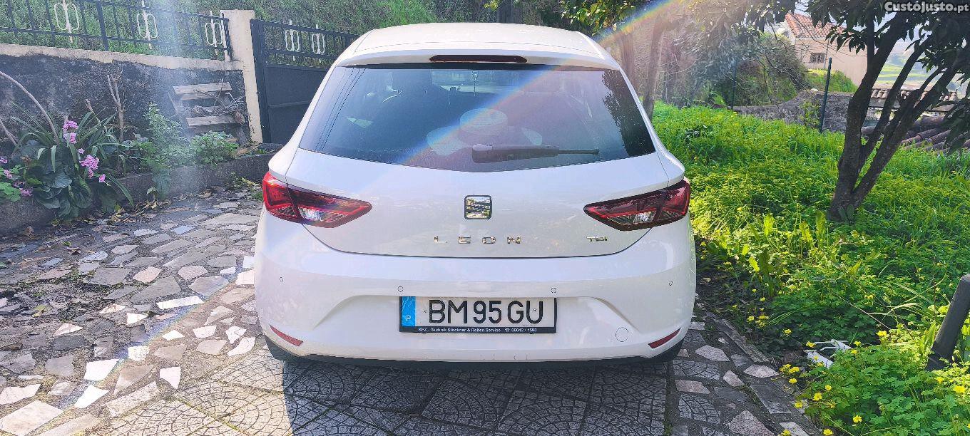 SEAT Leon Style 2.0 TDi 150cv - com extras — fotografia 9