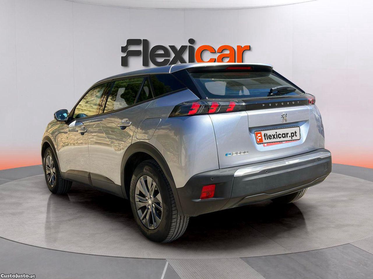 Peugeot 2008 50 kWh Active Pack — photo 5