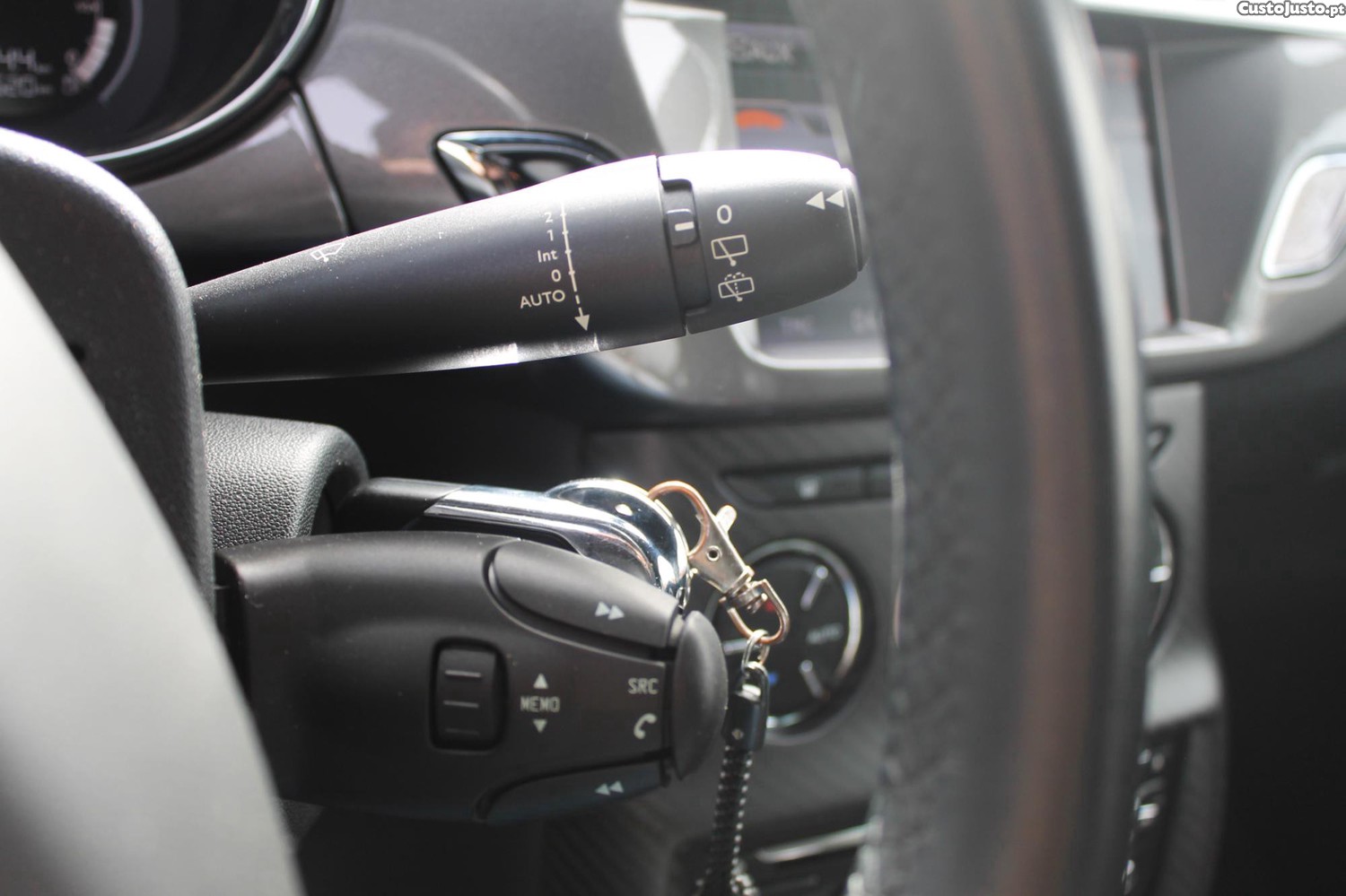 Citroën DS3 Racing 1.6 THP — fotografia 4