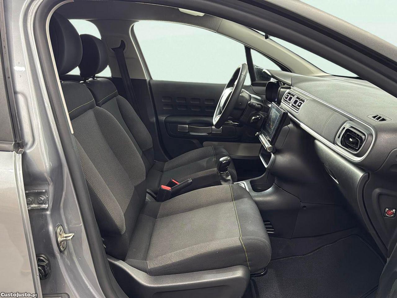 Citroën C3 1.2 PureTech C-Series — fotografia 10