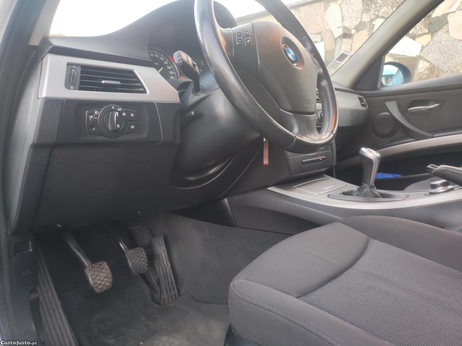 BMW 320 E 91 — fotografia 2