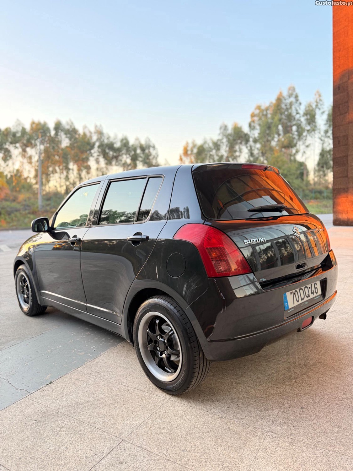 Suzuki Swift Swift — photo 4