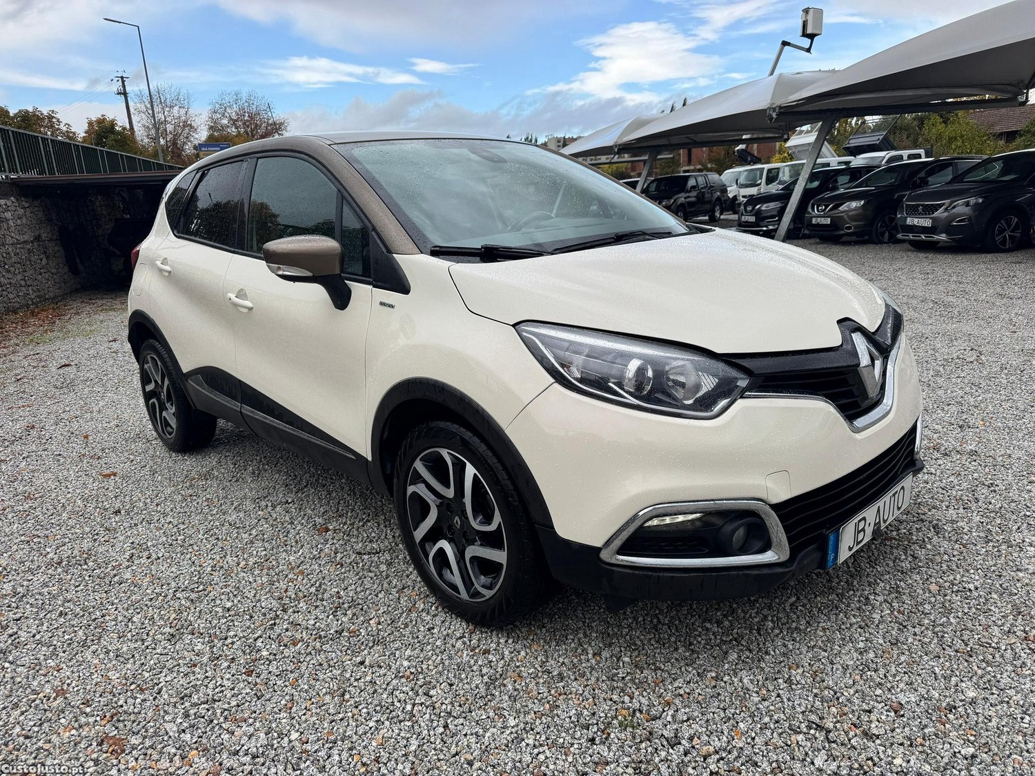 Renault Captur 1.2 TCe Exclusive EDC - 16 — photo 3