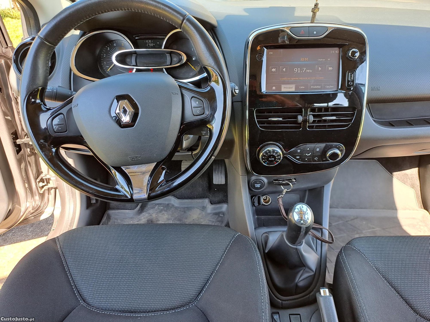 Renault Clio IV — fotografia 10