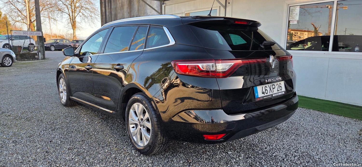 Renault Mégane Sport Tourer Limited 115Cv — fotografia 17