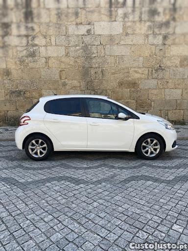 Peugeot 208 1.1 208 - 14 — photo 4