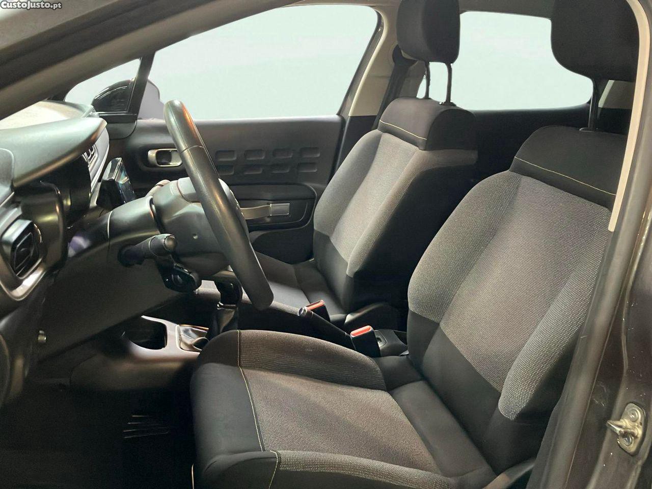 Citroën C3 1.2 PureTech C-Series — fotografia 9