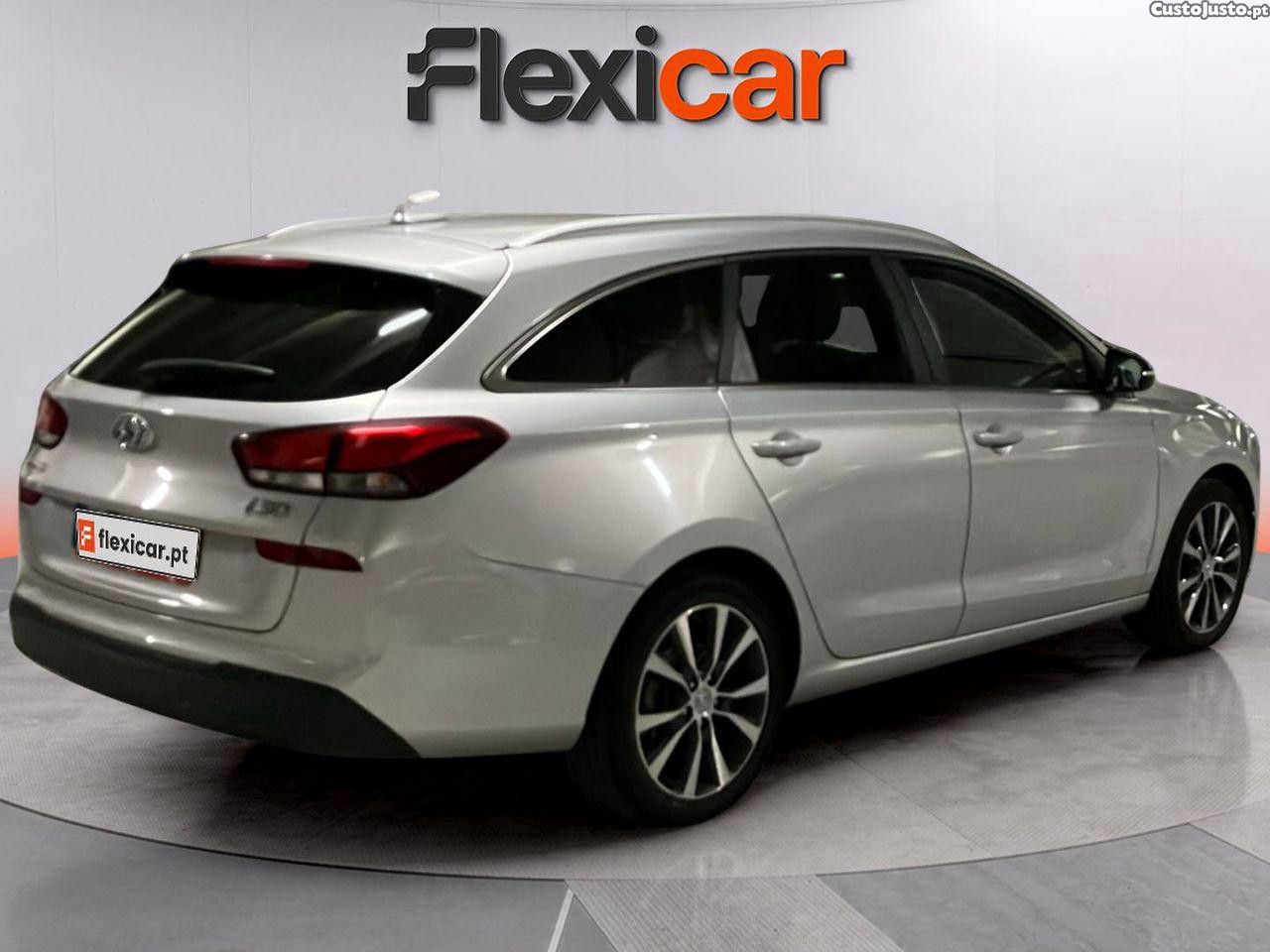 Hyundai i30 CW 1.6 CRDI 110 COMFORT PLUS — fotografia 19