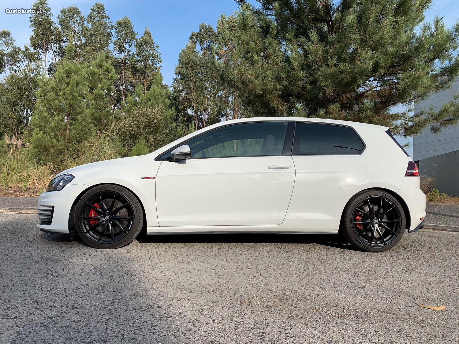 Volkswagen Golf GTI PERFORMANCE — fotografia 3