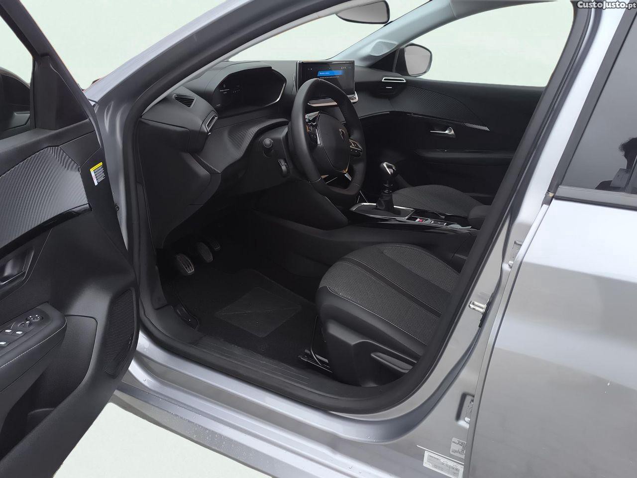 Peugeot 208 1.2 PureTech Allure — fotografia 4