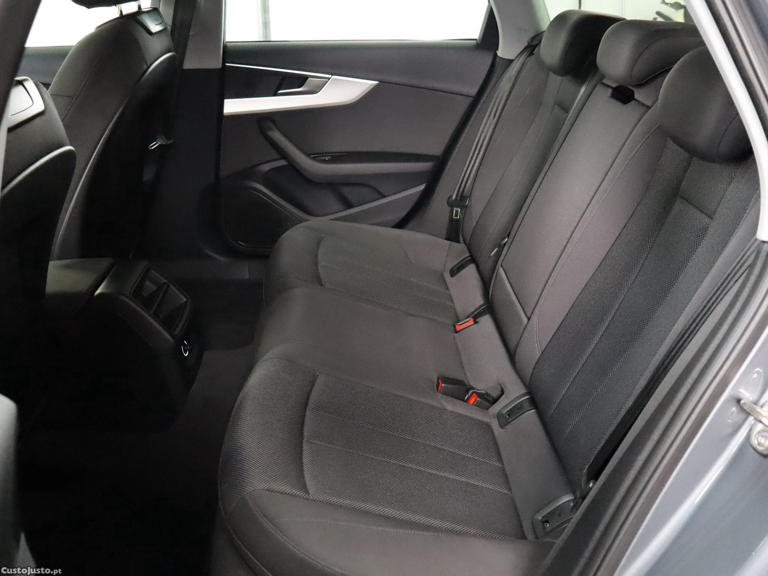 Audi A4 Avant 35 TDI S tronic — fotografia 11
