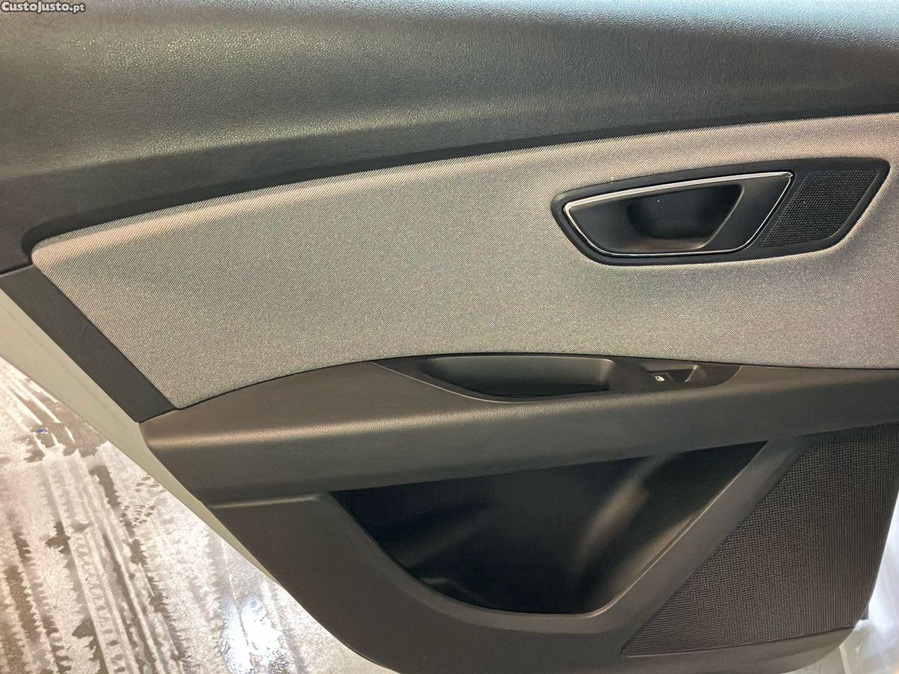 SEAT Leon 1.0 EcoTSI Style Ecomotive S/S — fotografia 3