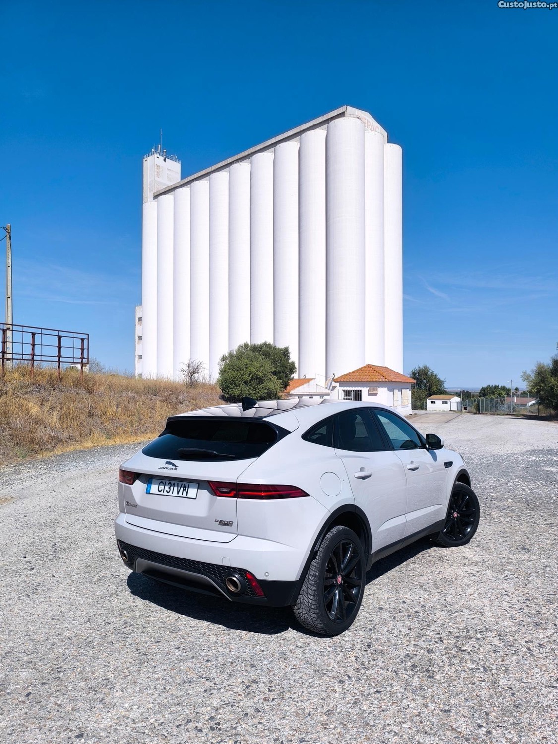 Jaguar E-Pace 2.0i 300 AWD - 19 foto 3
