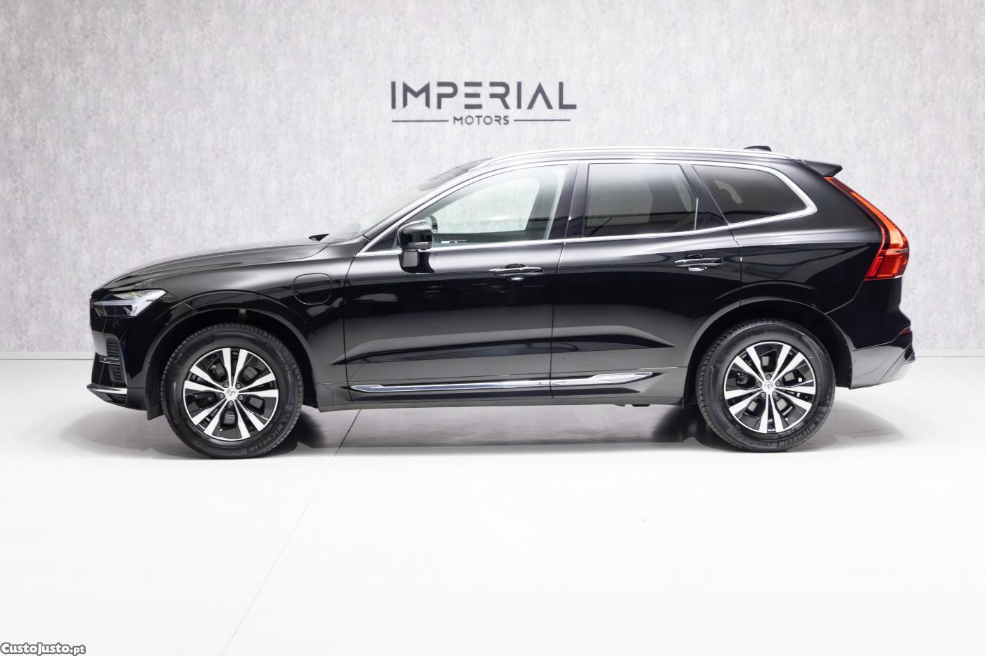 Volvo XC 60 2.0 T6 PHEV Core AWD — fotografia 23
