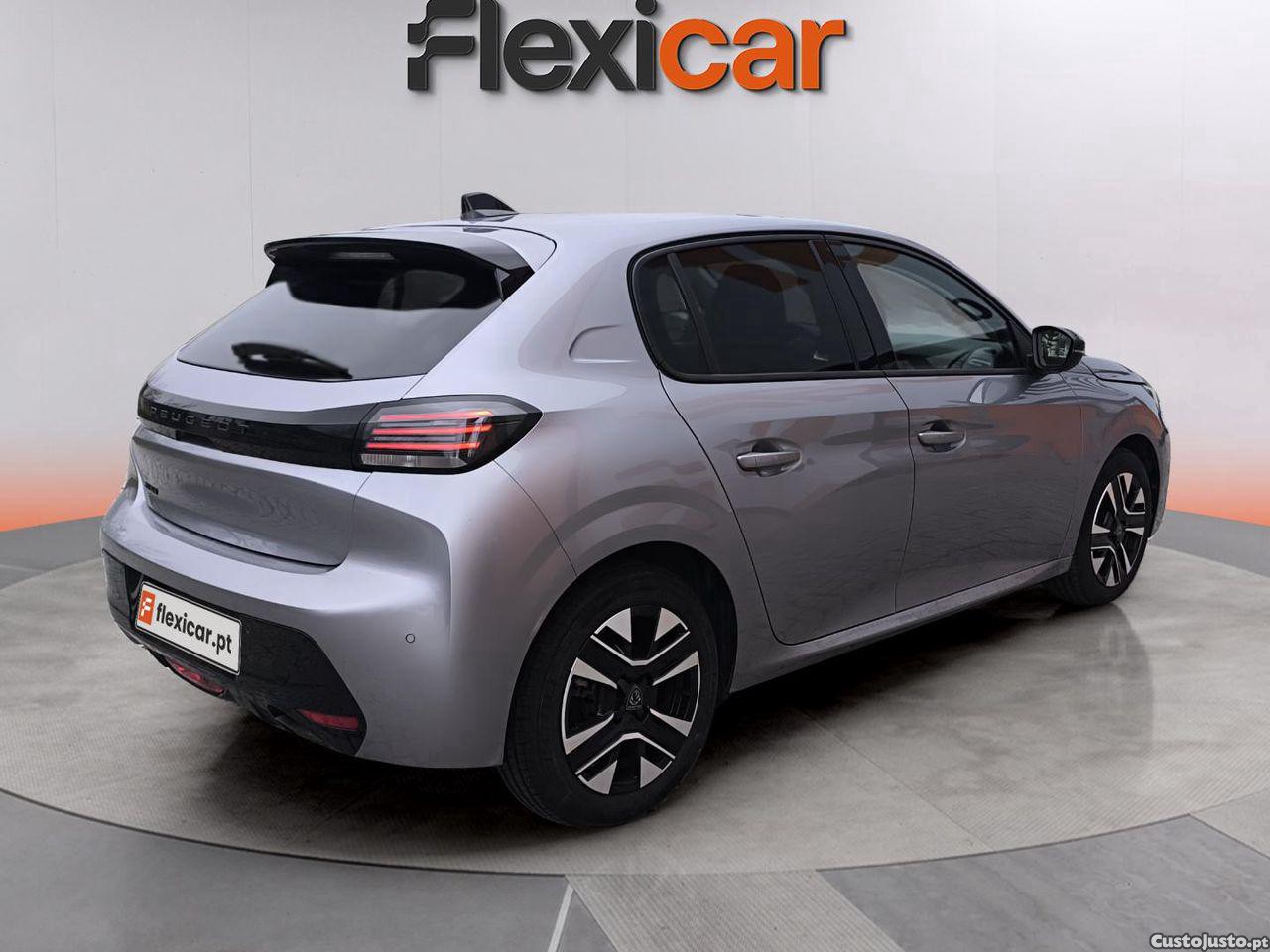 Peugeot 208 1.2 PureTech Allure — fotografia 11