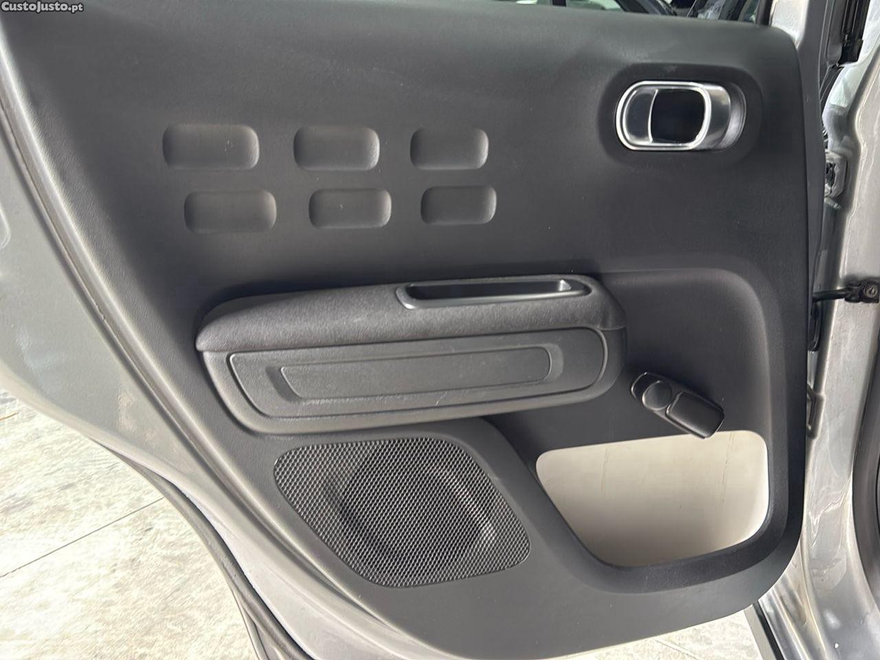 Citroën C3 1.2 PureTech C-Series — fotografia 3