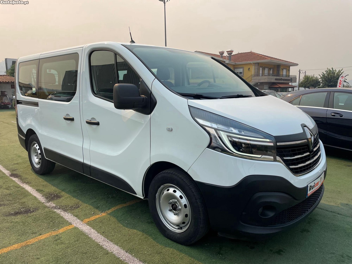 Renault Trafic 9 LUG - 20 foto 3