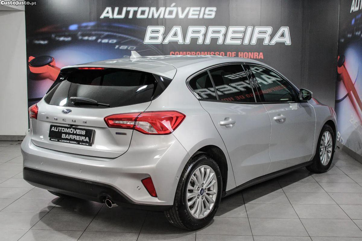 Ford Focus 1.5 TDCi Titanium — fotografia 18