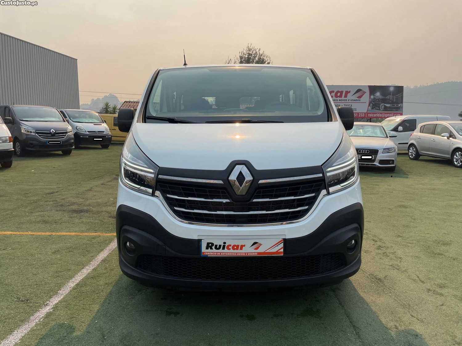 Renault Trafic 9 LUG - 20 foto 2