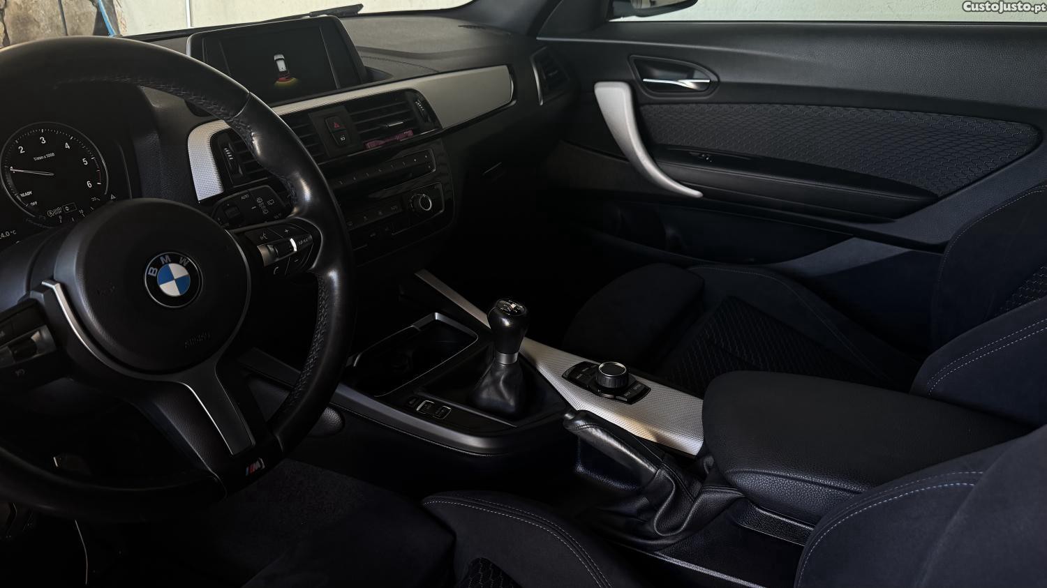 BMW 116 d Pack Desportivo M - 18 foto 5