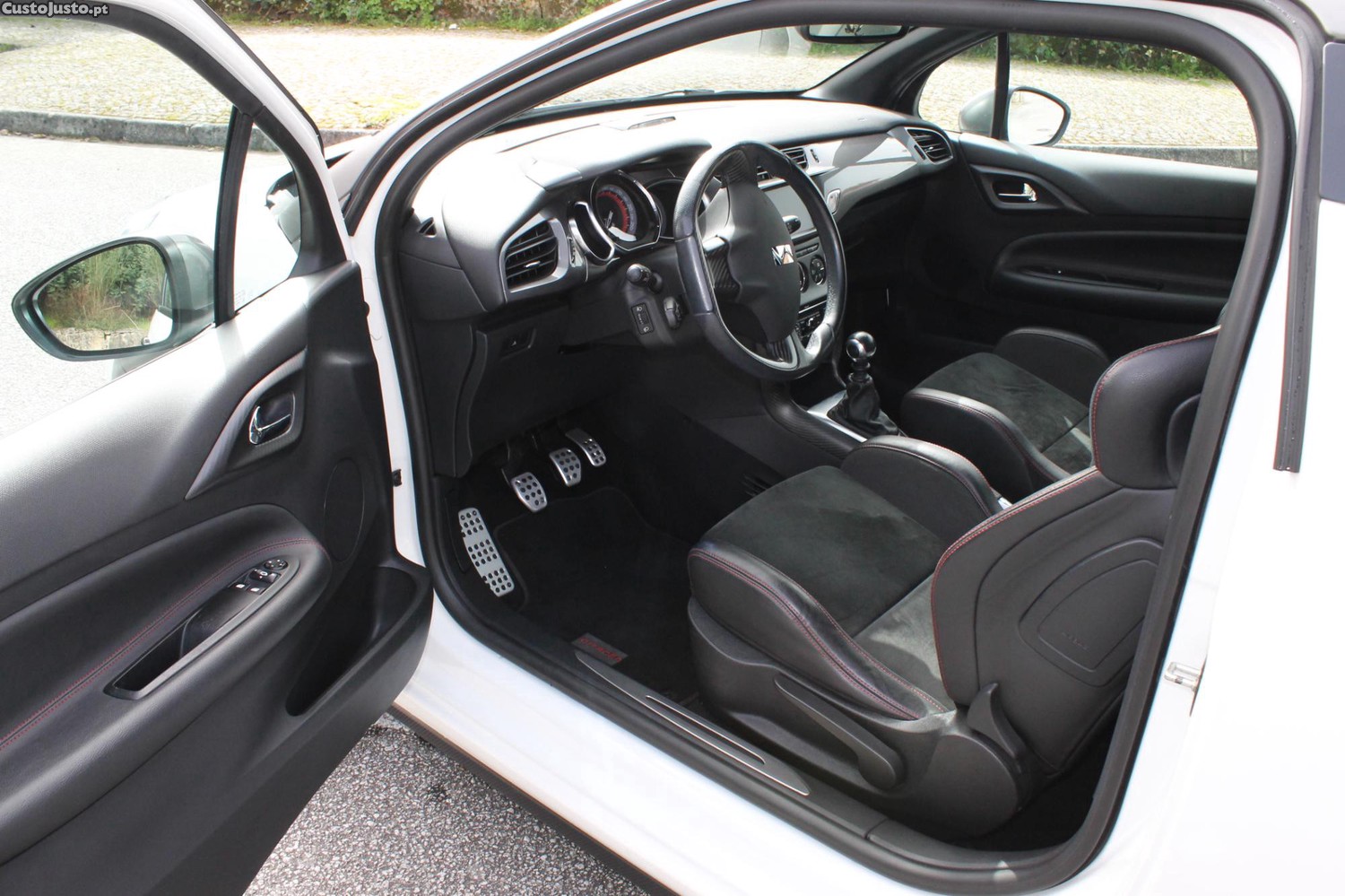 Citroën DS3 Racing 1.6 THP — fotografia 10