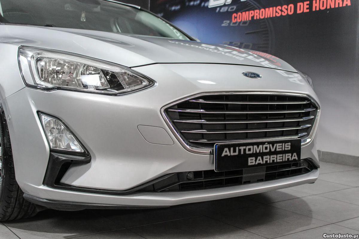 Ford Focus 1.5 TDCi Titanium — fotografia 3
