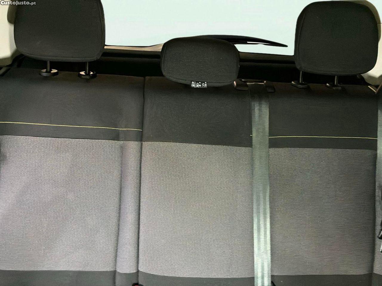 Citroën C3 1.2 PureTech C-Series — fotografia 6