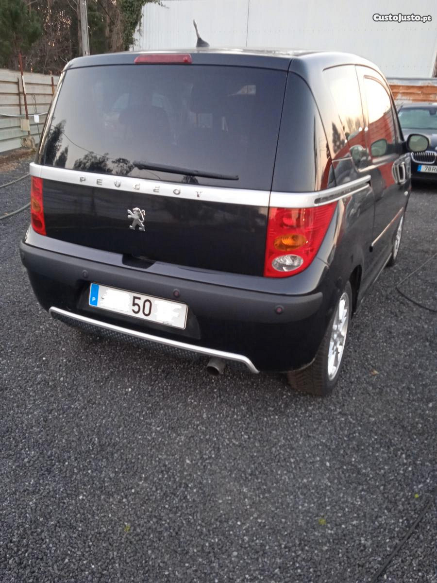 Peugeot 1007 1.4 HDI — fotografia 2