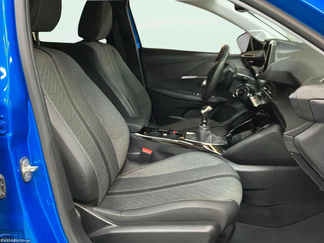 Peugeot 208 1.2 PureTech Allure — fotografia 8