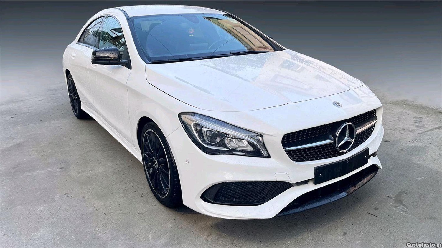 Mercedes-Benz CLA 180 AMG LINE — fotografia 6