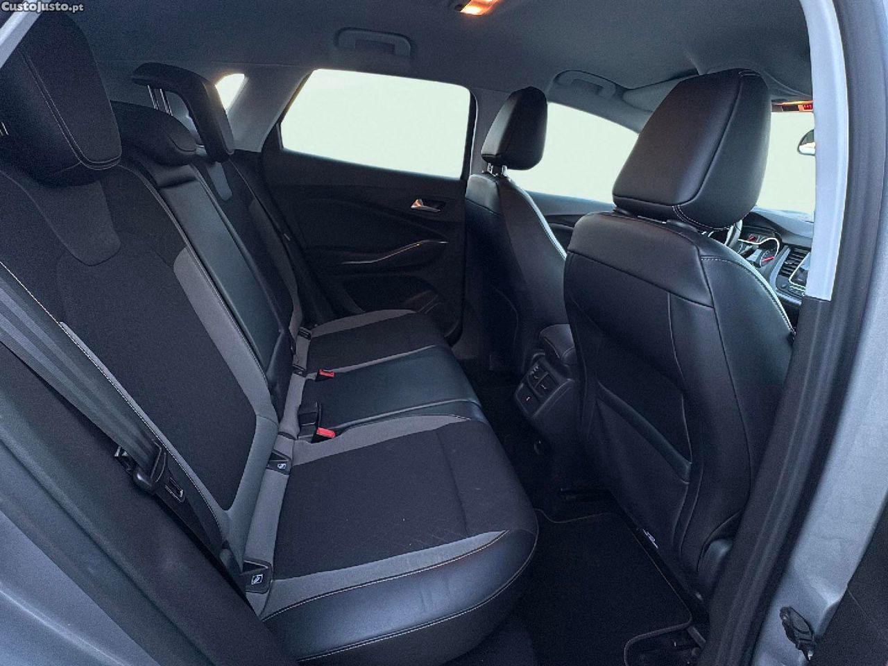 Opel Grandland X 1.2 T Ultimate — fotografia 2