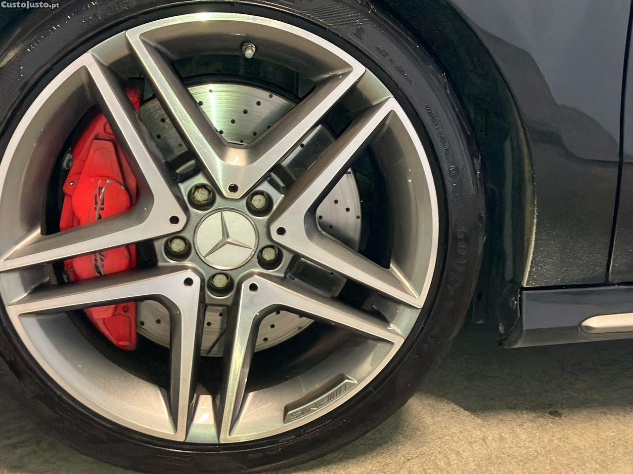 Mercedes-Benz A 45 AMG 4-MATIC — fotografia 5