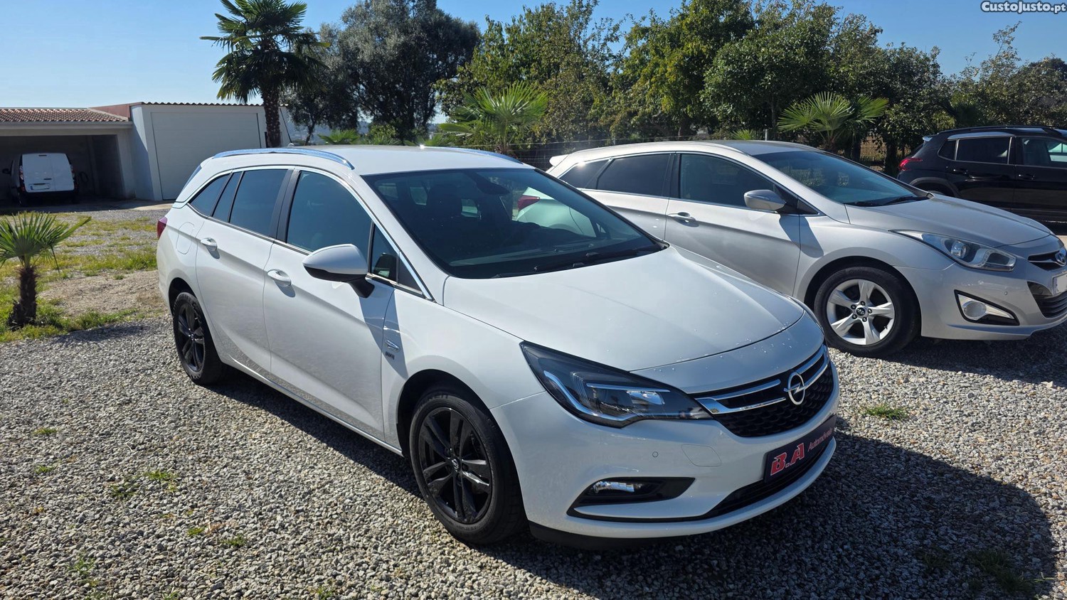 Opel Astra K Sports Tourer 1.6d 110cv — photo 4