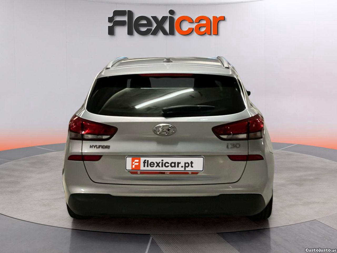 Hyundai i30 CW 1.6 CRDI 110 COMFORT PLUS — fotografia 17