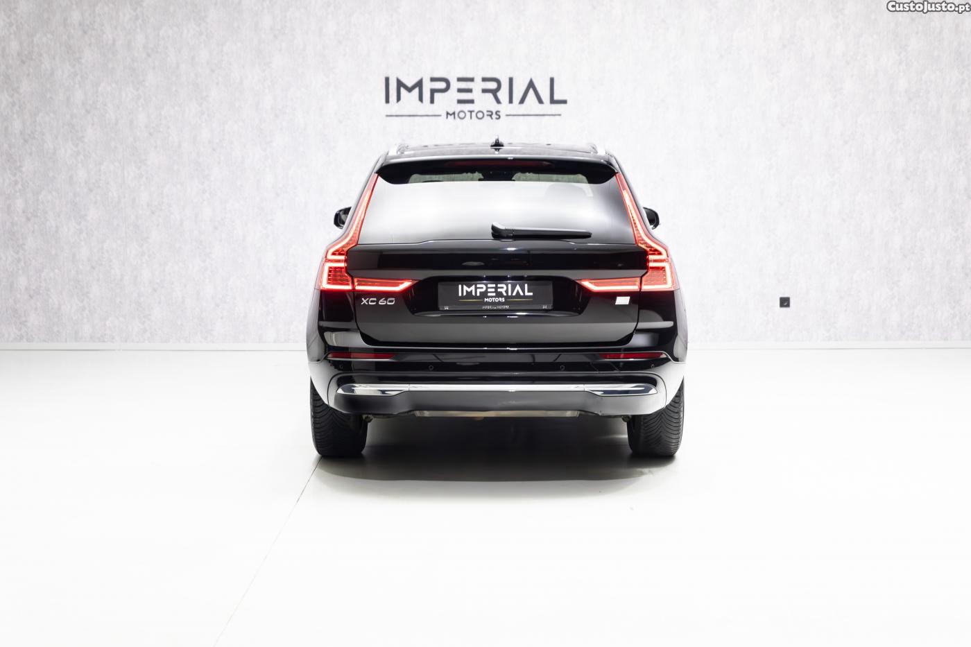 Volvo XC 60 2.0 T6 PHEV Core AWD — fotografia 22