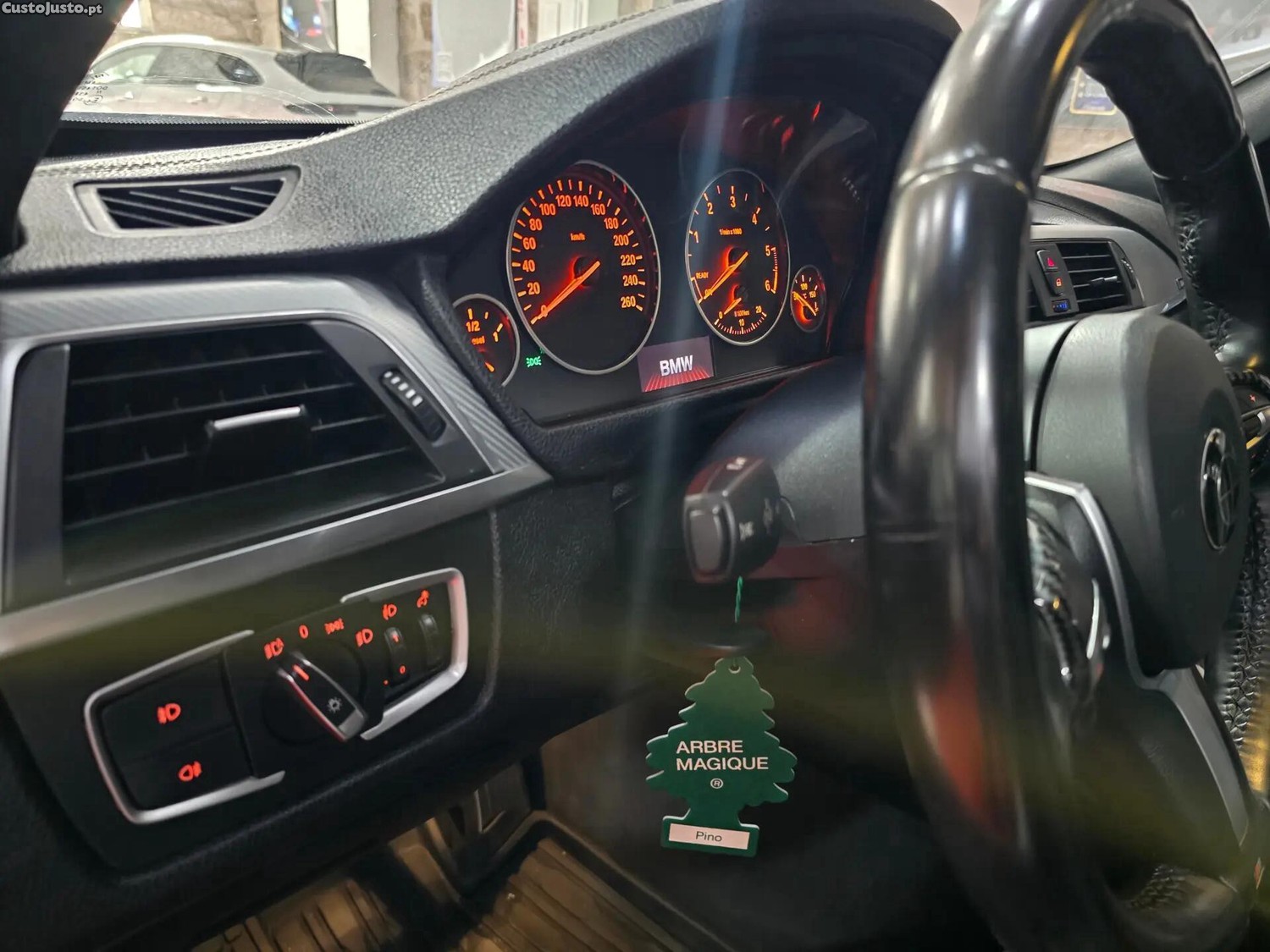 BMW 320 D auto PACK M PERFORMANCE — fotografia 13
